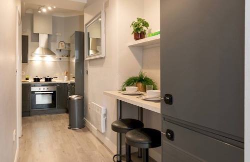 Nottingham City Centre Apartment | Central Gem | Plush Beds -Walk to Attractions! | Pass the Keys