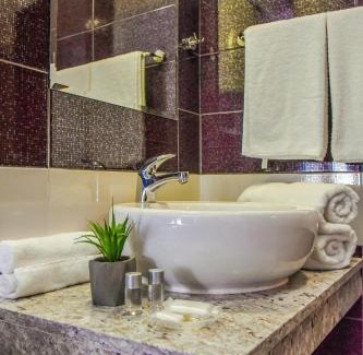 Lyaskovo Hotel | Central Guest Rooms