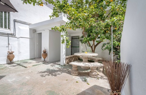El Arenal House | Central Holiday Home Near the Beach with Wi-Fi and Patio
