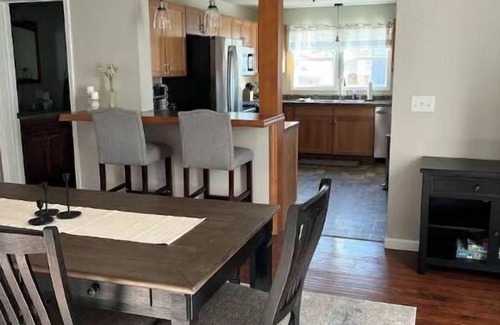 Bluffton House | Central HousenHome Away From Home!