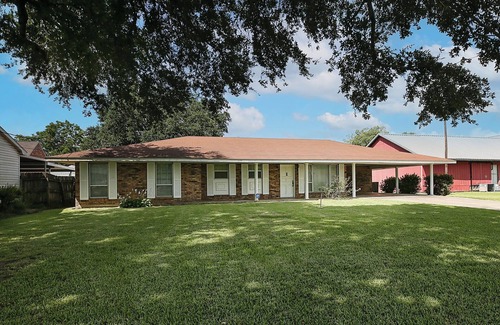 Lafayette House | Central Lafayette Getaway – 3BR/2BA Furnished Home