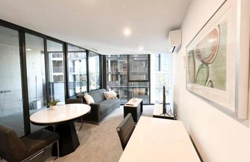 Phillip Apartment | Central located 1Bedroom Apartment in Woden By Serain Residences