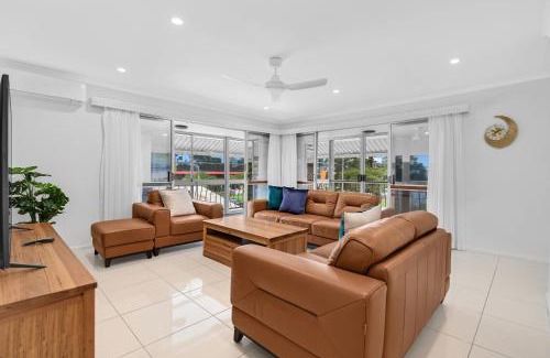 Southport Apartment | Central Located 3 Bedroom Unit in Southport