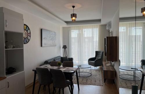 Esenyurt Apartment | Central Location Free WIFI AC Parking Garage