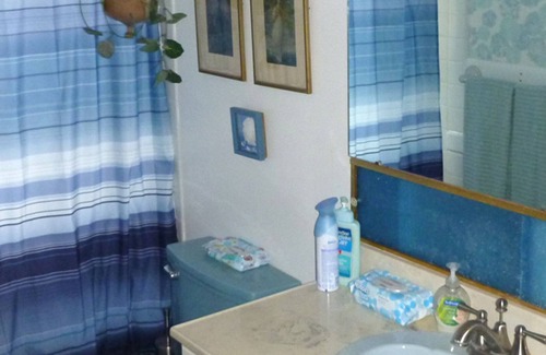 Lewistown House | Central location. Your Home Away from Home