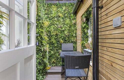 Chelsea Apartment | Central London Luxe-Exclusive Chelsea 2BR flat