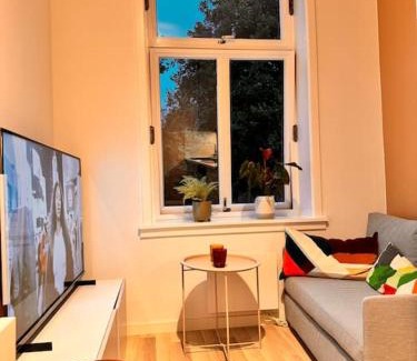 Toyen Apartment | Central & Modern 2BR Apt, 4min Subway to Oslo City