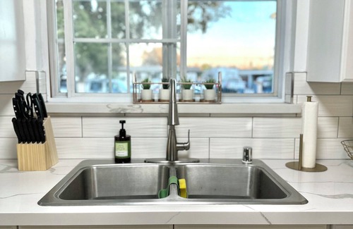 Santa Ana House | Central OC Retreat-Disney, Grill, Fire Pit & Games