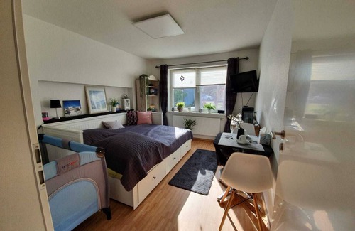 Grosssolt Apartment | Central quiet room in the country near A7