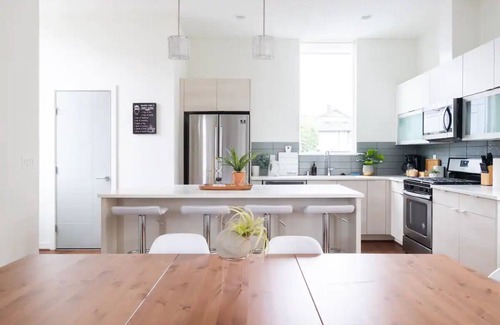 North Beacon Hill House | [Central Seattle] Sophisticated Home with Breathtaking City Views