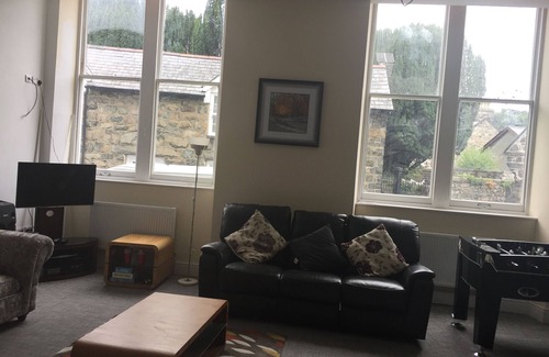 Dolgellau House | Central snowdonia location for family get-togethers, birthdays and reunions