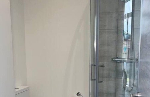 Peterborough Apartment | Central Spacious 2 Bedroom Apartment