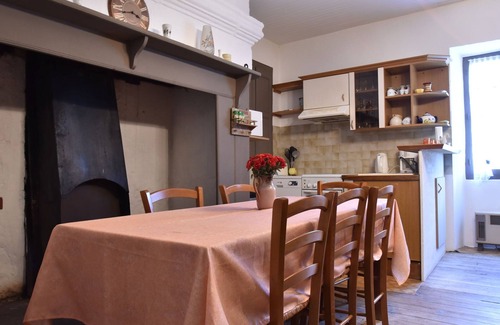 Montcabrier House | Central Stay in Kamenz