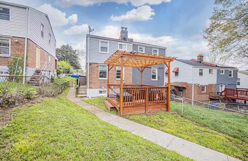 Deanwood House | Central & Stylish 1 BR Retreat in DC Near Downtown