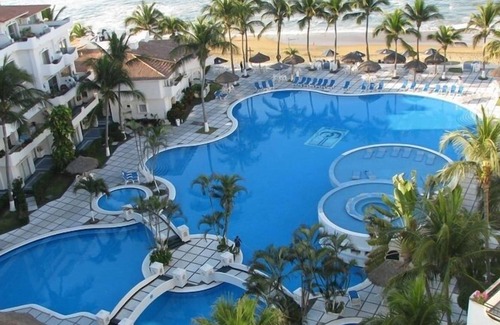 Salagua Condo | Central to Everything - Our ๐ฃ๐ฒ๐ป๐๐ต๐ผ๐๐๐ฒ ๐ฆ๐๐ถ๐๐ฒ has an amazing view