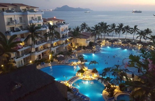 Salagua Condo | Central to Everything - Our ๐ฃ๐ฒ๐ป๐๐ต๐ผ๐๐๐ฒ ๐ฆ๐๐ถ๐๐ฒ has an amazing view