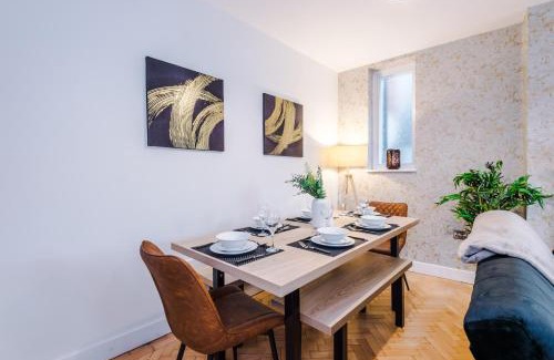 York Apartment | Central York Penthouse With Private Roof Terrace