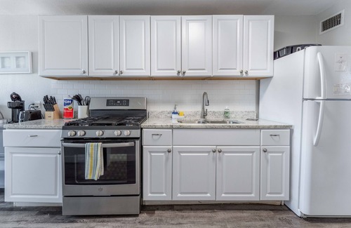 Del Mar Apartment | CentralCozy1BDR+PetsOK+Extended Stay Discount