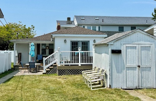 Green Creek House | Centralized Family Friendly Home, minutes from all attractions!