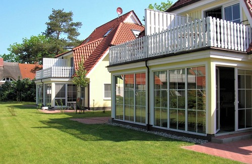 Ostseebad Prerow Apartment | Centrally located apartment for 4 people, south-west facing terrace, washing machine, WLAN