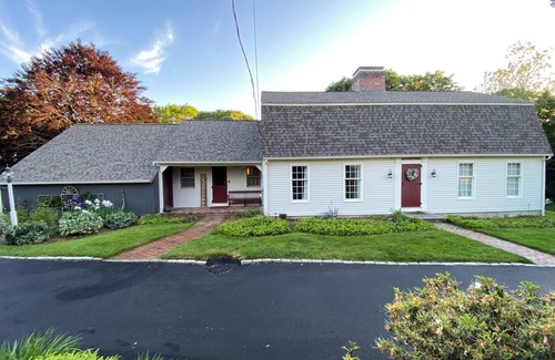 West Barnstable House | Centrally located 2900 sq ft, 5br 2.5 bath, home.