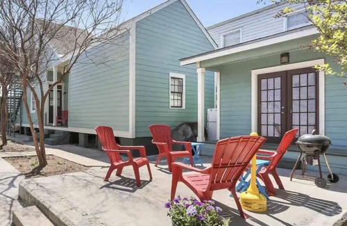 South 7th Ward Apartment | Centrally located 1bed 1bath,walk to French Q, Bourbon St. & Jazz venues