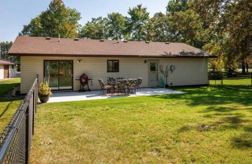 Brainerd House | Centrally located 4 BR home!