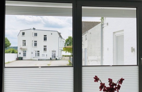 Schleswig Apartment | Centrally located apartment with sloe view