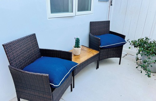 Westchester Apartment | Centrally Located by Los Angeles Airport and beaches