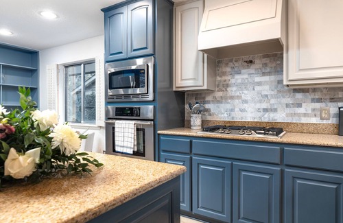 Oak Park - Northwood House | Centrally located cozy home close to everything.