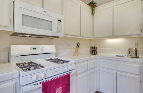 Hayward House | Centrally Located Home w/Yard in Hayward!