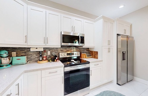 Rural Estates House | Centrally located home with private pool, firepit, patio, grill, 2 bikes, & AC