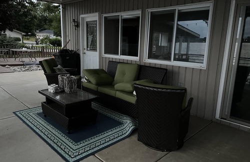 Sister Lakes House | Centrally Located in Heart of Sister Lakes, Michigan