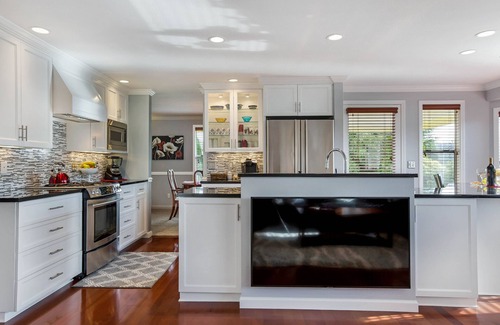 Oak Harbor House | Centrally Located Oak Harbor Home