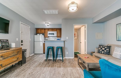 Oklahoma City Condo | Centrally located near Lake Hefner close to a ton of restaurants and shopping