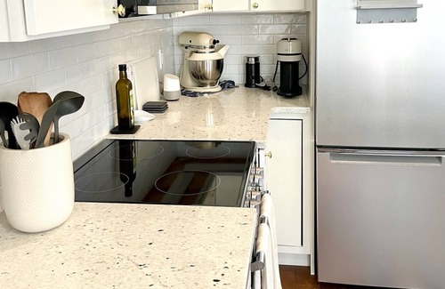 Old North End Apartment | Centrally located walkable to downtown with free parking! Newly renovated 1b/1ba