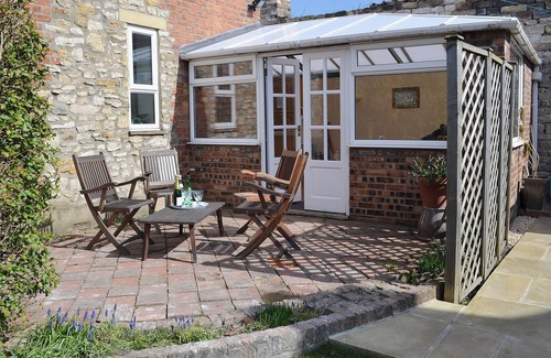 Pickering Cottage | Centrally located within easy reach of the town centre of Pickering.