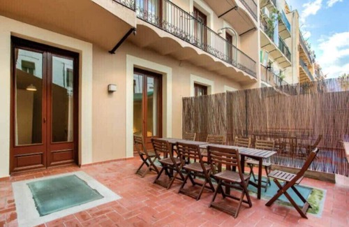 El Raval Apartment | Centric 4bedroom with terrace in Las Ramblas