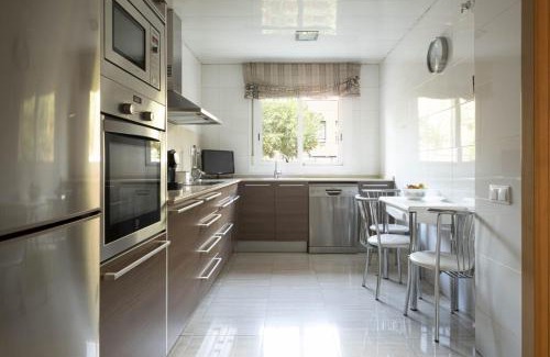 Sants-Montjuic House | Centric apartment gran via fira montjuic