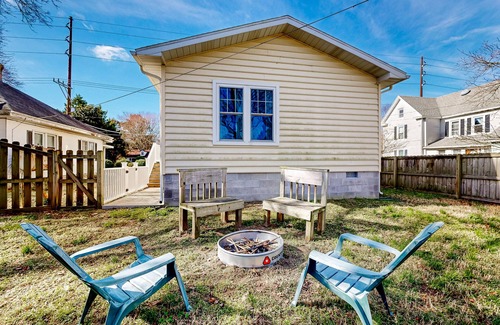 Hebron House | Century-old home with fenced yard, great front porch & small-town charm