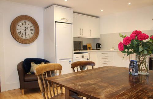 Nairn House | Ceol Na Mara Cottage by the sea