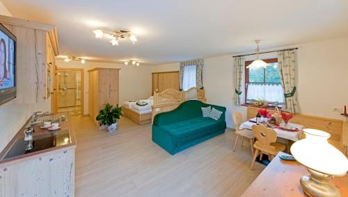 Campitello di Fassa Apartment | Cesa Melester
