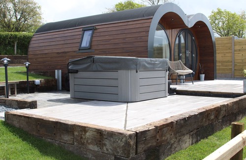 Glandyfi Cottage | CEUNANT, romantic, character holiday cottage in Aberystwyth