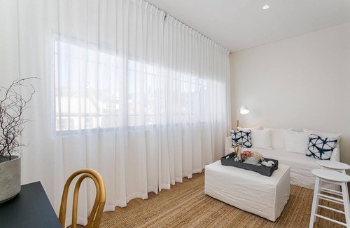 Coogee Apartment | CG226 Coogee Bay Road, Coogee - Cozy Furnished Apartment Steps from Coogee Beach Cafes