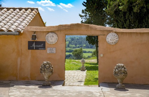 Ribaute House | Château Cicéron, Stay *, The Cers et Marin suite