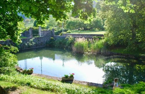 Cruet Bed & Breakfast | Château De La Rive