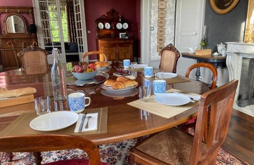 Mouchamps Bed & Breakfast | Château des Cèdres