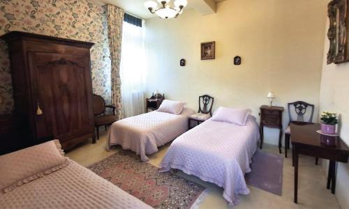 Lencloitre Bed & Breakfast | Château Picol entre Futuroscope et Châteaux de la Loire