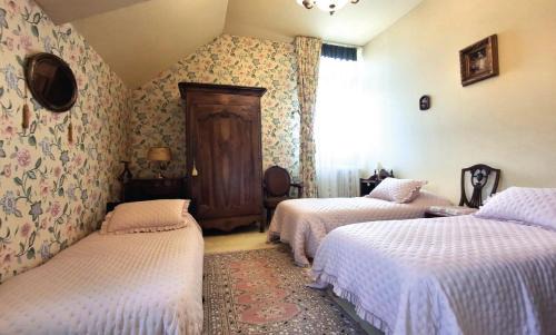 Lencloitre Bed & Breakfast | Château Picol entre Futuroscope et Châteaux de la Loire