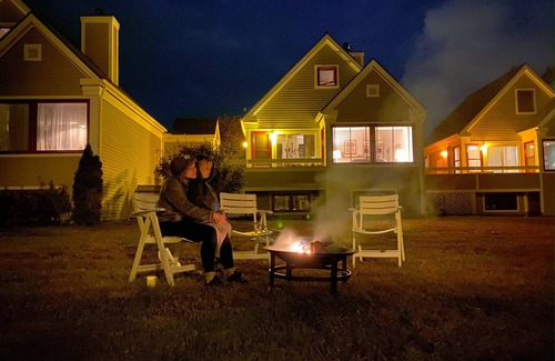 Orford Ski Chalet | Chéri Cherry Lodge- Chalet in Orford